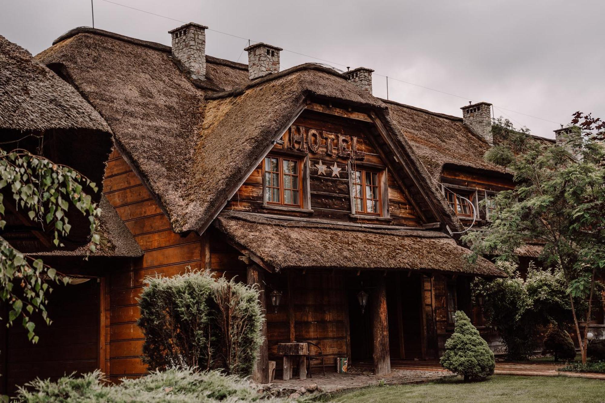 Hotel Pajero Horbów Dış mekan fotoğraf