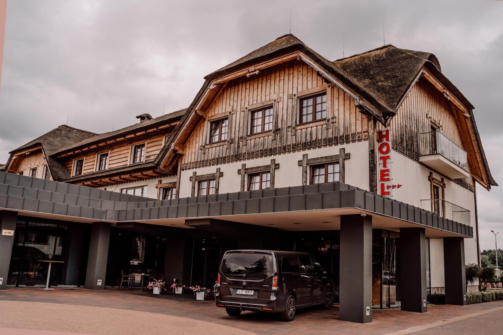 Hotel Pajero Horbów Dış mekan fotoğraf