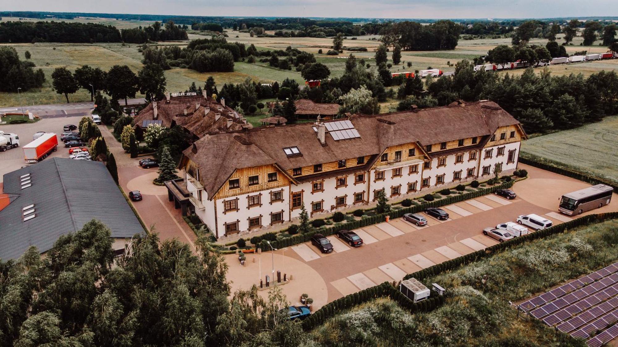 Hotel Pajero Horbów Dış mekan fotoğraf